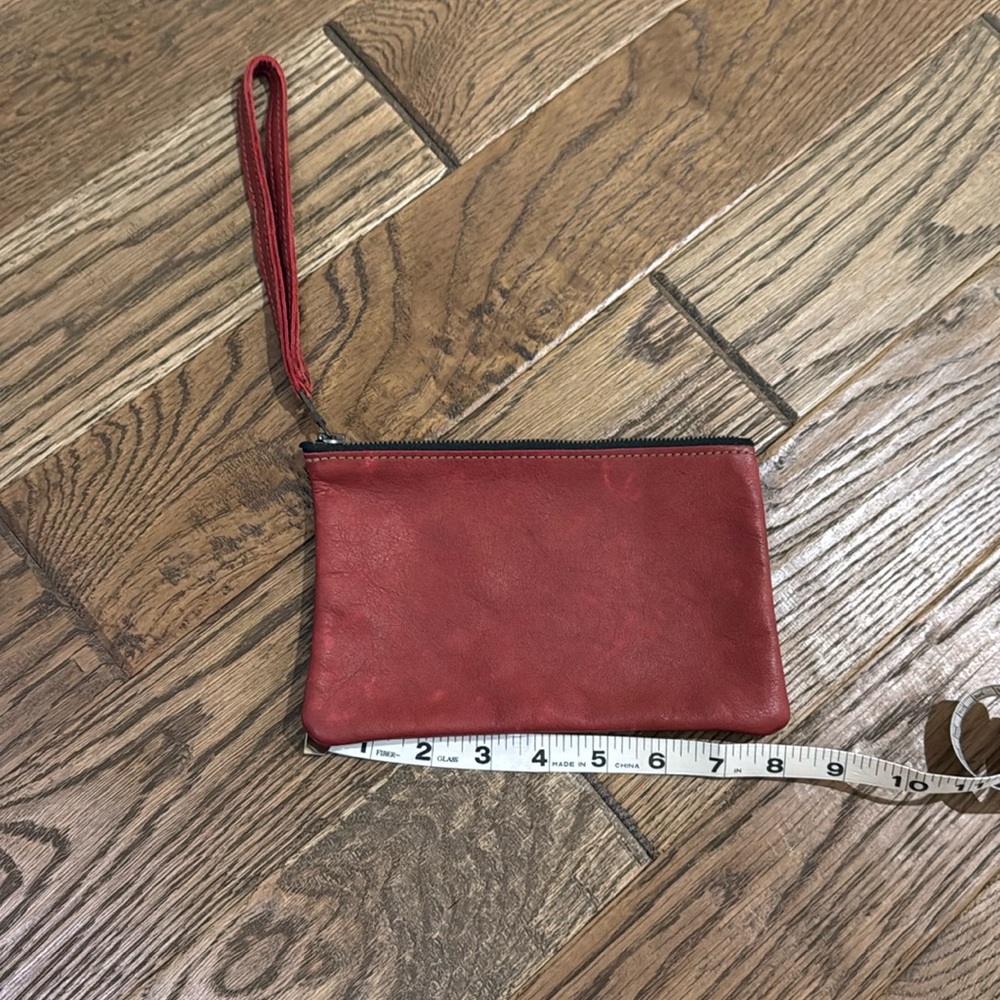 Small leather like new wristlet